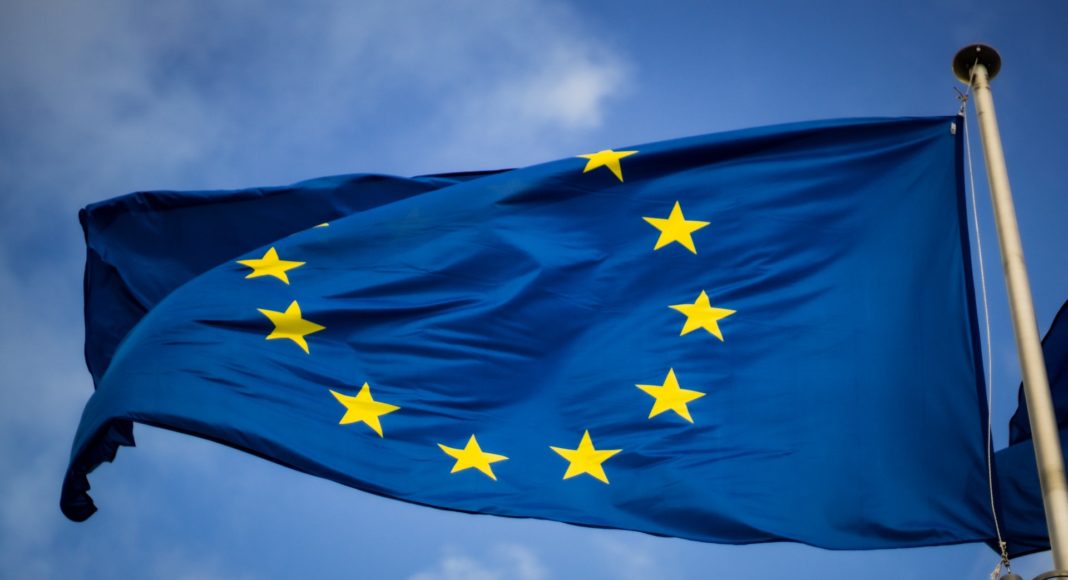 La Commissione Europea vuole combattere l’IPTV