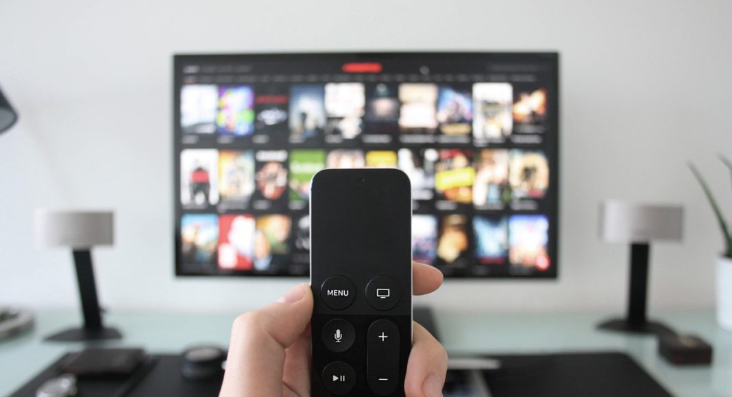 Fino a 25.000 euro al mese: la vendita illegale dell’IPTV porta profitti importanti ai distributori
