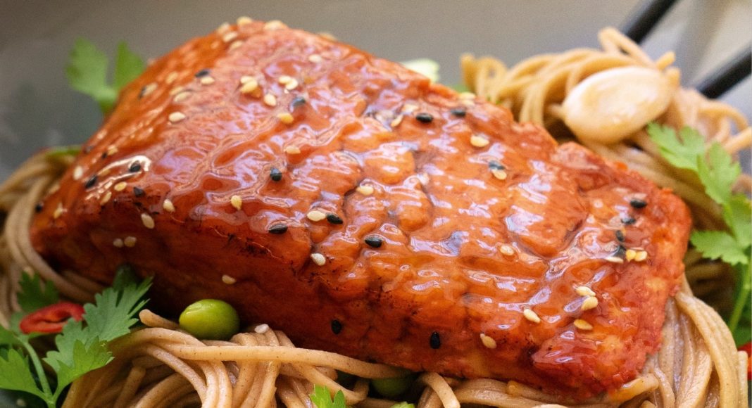 Un filet de saumon végétal imprimé en 3D bientôt en vente en magasin - Geeko